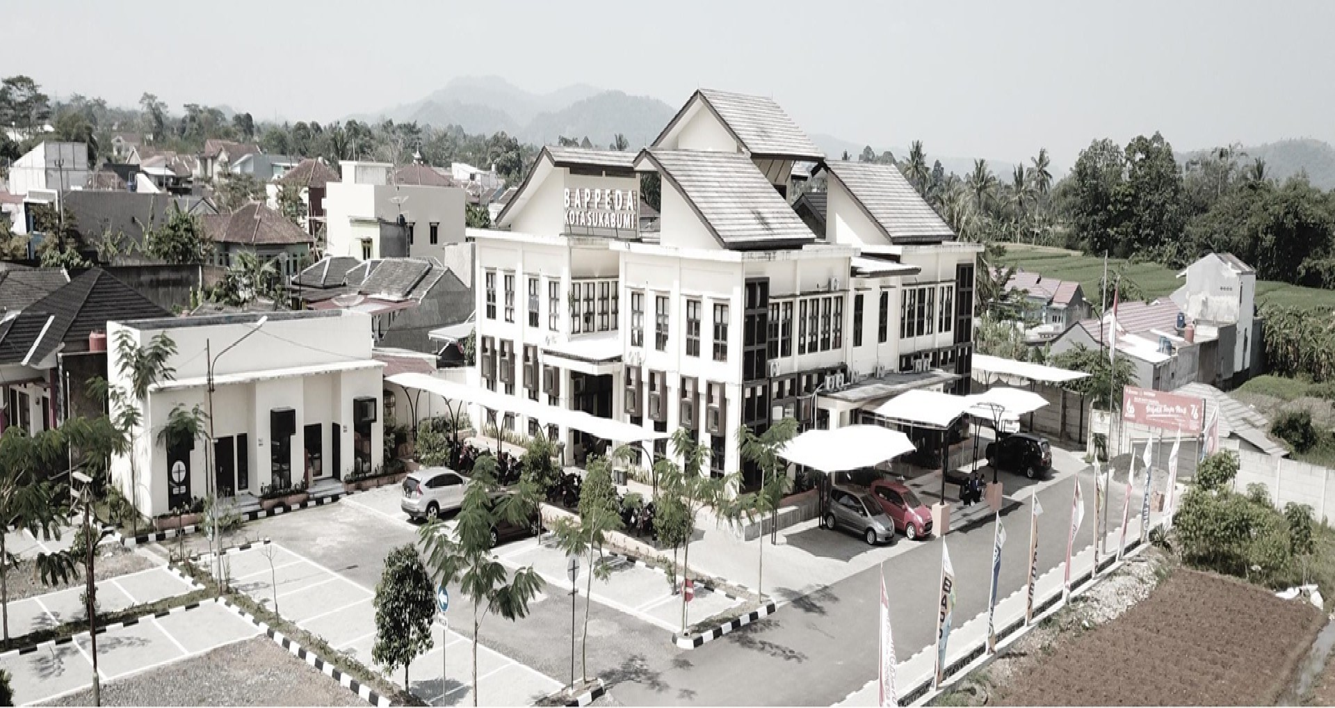 Dalam melaksanakan tugas sebagaimana dimaksud kepala bidang penelitian dan pengembangan membawahkan